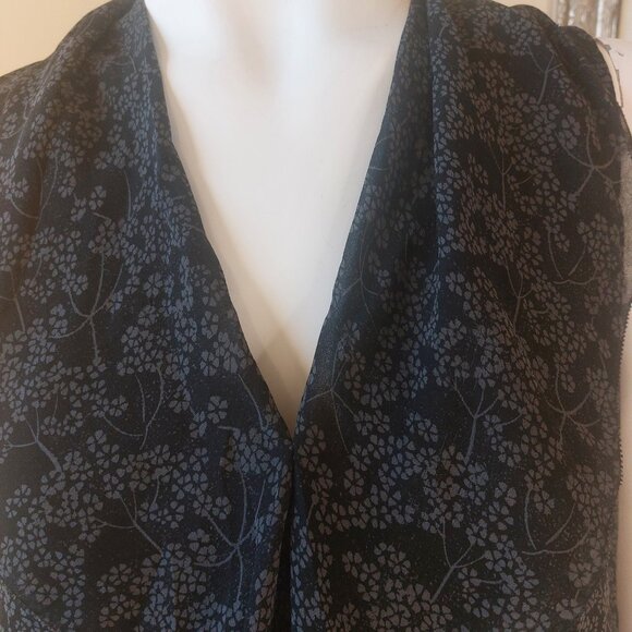 Aritzia Babaton Ainsley Sleeveless Silk Blouse - Picture 6 of 11